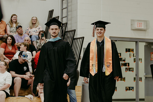 2025 Grads48