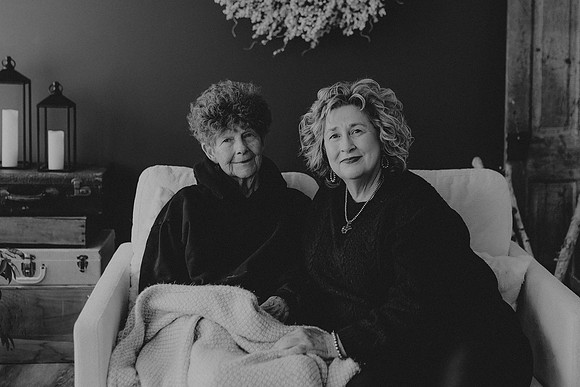 Mother and Daughter11bw