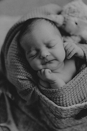 Baby Isaac108bw