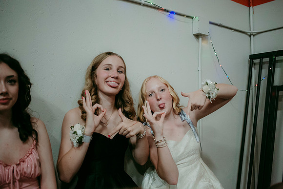 HOCO 2570