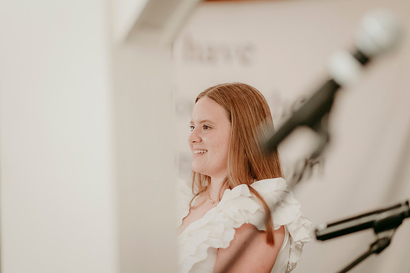 L&L93