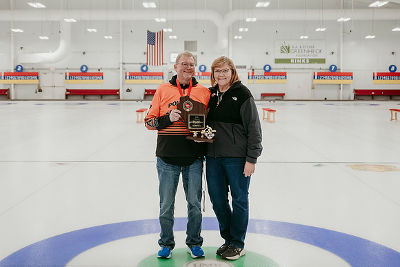2026 Curling Family Photos8