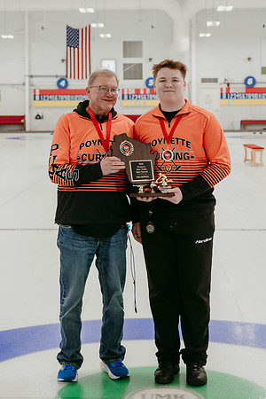 2026 Curling Family Photos10