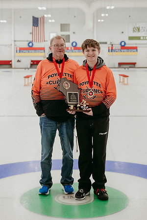 2026 Curling Family Photos15