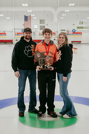 2026 Curling Family Photos16
