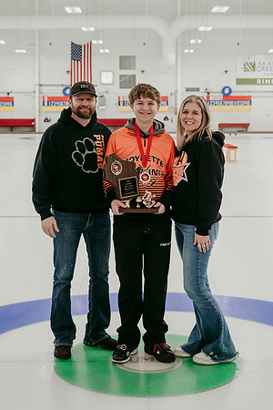 2026 Curling Family Photos17