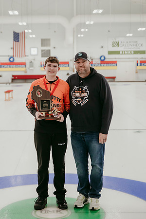 2026 Curling Family Photos23