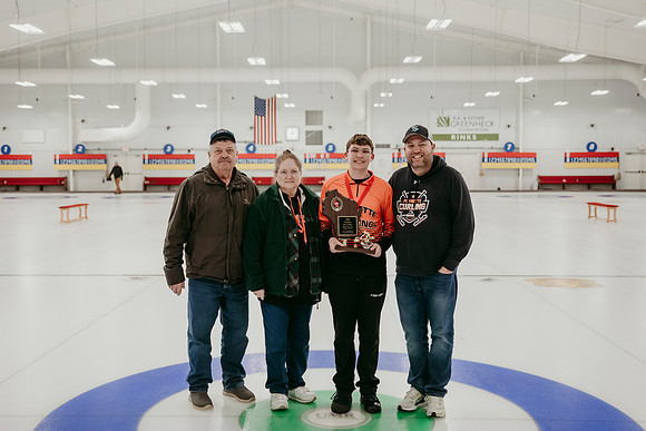 2026 Curling Family Photos22