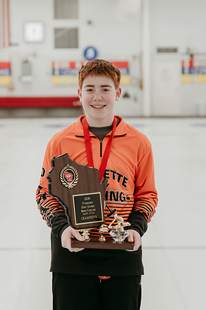 2026 Curling Family Photos35