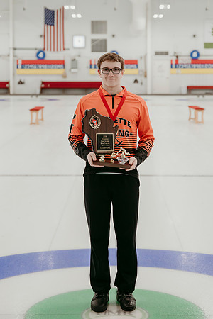 2026 Curling Family Photos33