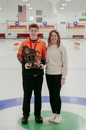 2026 Curling Family Photos39