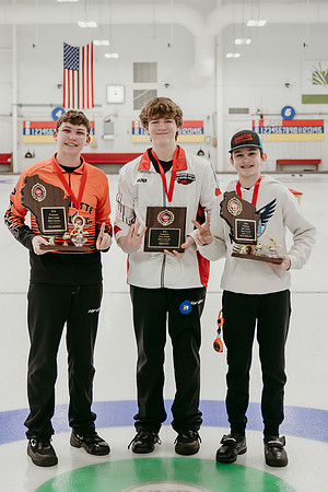 2026 Curling Family Photos53