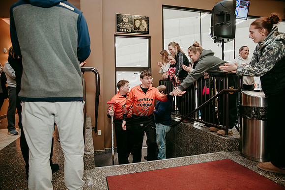 2026 Curling Family Photos78