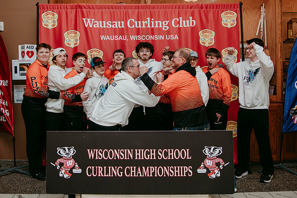 2026 Curling Family Photos84