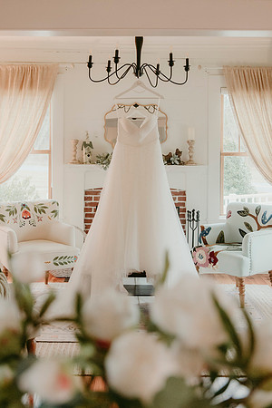 L&L Getting Ready & Details65