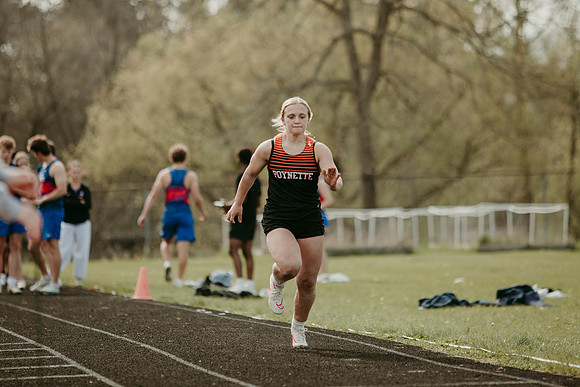 PHS April Meet31