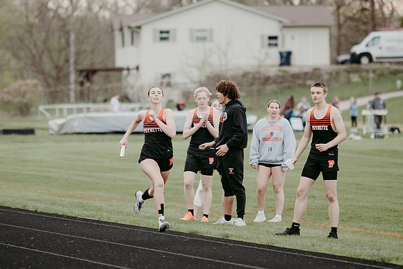 PHS April Meet160