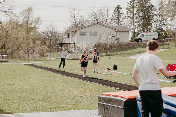 PHS April Meet202