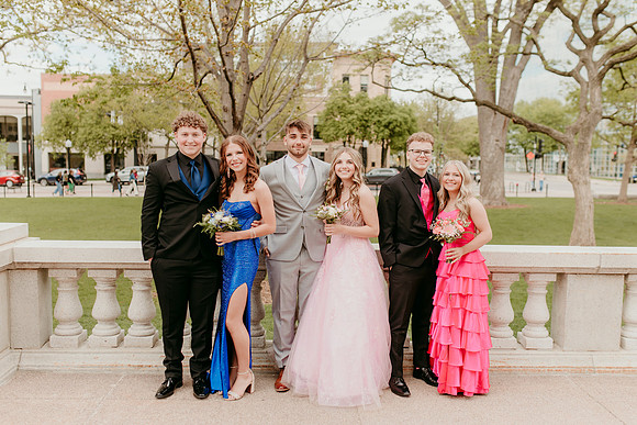 Prom Capitol 216