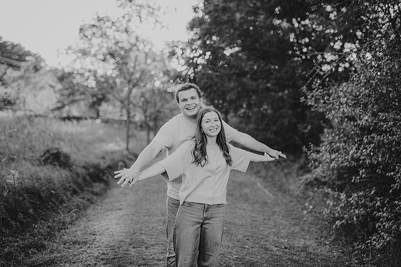 Cole and Grace Engagement157bw