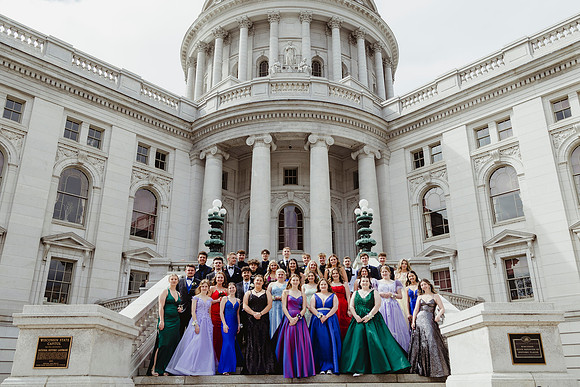 Capitol Prom351