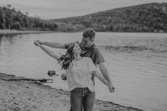R&C Engagement21bw