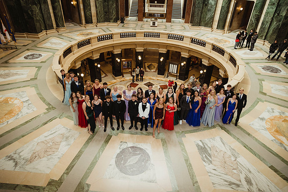 Capitol Prom276