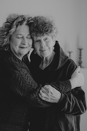 Mother and Daughter35bw
