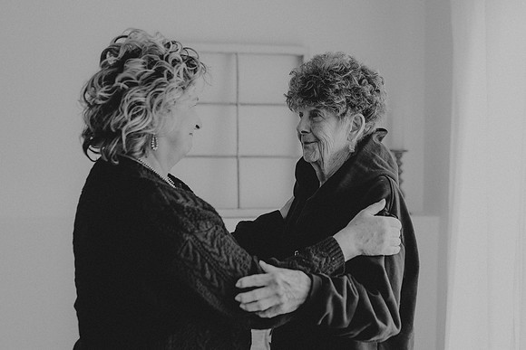Mother and Daughter40bw
