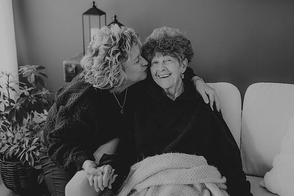 Mother and Daughter25bw