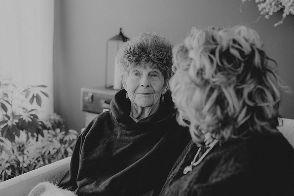 Mother and Daughter16bw