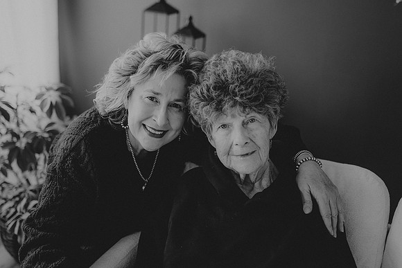 Mother and Daughter20bw