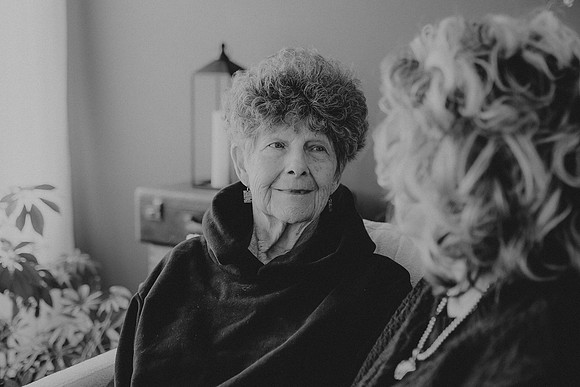Mother and Daughter15bw