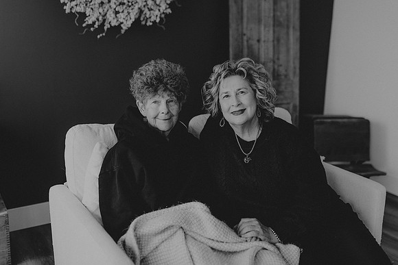 Mother and Daughter4bw